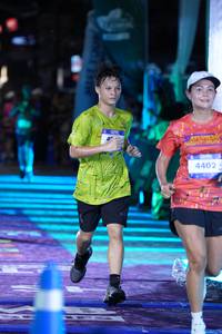 BIB: 4402
                            <button type="button" onclick="openModal(26221321)" class="btn btn-primary btn-sm float-right btn-popup" data-toggle="modal" data-target=".modal-high-quality">
                        <i class="fas fa-shopping-cart"></i> Add to Cart
                    </button>
                                            <button type="button" onclick="isThisMe(26221321, true)" class="btn btn-success btn-sm float-right btn-popup btn-isme hidden" data-toggle="tooltip" data-placement="bottom" title="นี่คือรูปของคุณใช่ไหม คลิกที่นี่เพื่อเอาเข้าอัลบั้ม">
                        <i class="fas fa-plus"></i> Add to album
                    </button>
                    <button type="button" onclick="isThisMe(26221321, false)" class="btn btn-warning btn-sm float-right btn-popup btn-isnotme hidden">
                        <i class="fas fa-ban"></i> Remove from album
                    </button>